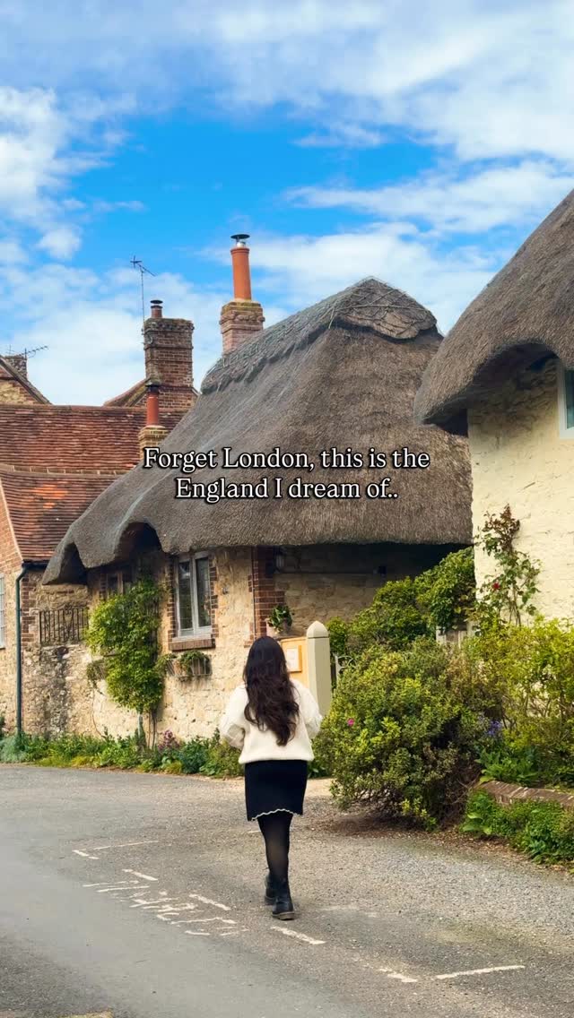 There’s a village 90 mins from London that nobody talks about.

📌 This is Amberley, a tiny village in West Sussex

📌 How to get there 
🚂 Direct train from London Victoria with Southern Rail. Takes about 90 mins.
🚗 Use the postcode BN18 9LT

What to do there 👇
🚶‍♀️ Walk around Amberley Castle - a 900-year-old castle that’s now a luxury hotel. Non-guests can still walk the grounds and it’s stunning
🏠 Explore Amberley Museum - an open-air heritage site with vintage buses, a narrow gauge railway, a print shop and chalk pits that featured in a James Bond film
☕️ Grab a cream tea at Amberley Village Tearoom
🚶‍♀️ Walk the South Downs Way 
⛪️ Visit St Michael’s Church - nearly 1,000 years old and right next to the castle

Save this for your next free weekend 🔖

IB @hannahsukwanders 

#daytripfromlondon #amberley #weekenddaytrips #uktravel #englandtravel 

Day trip from London, things to do near london, amberley, weekend trip from london, south down national park