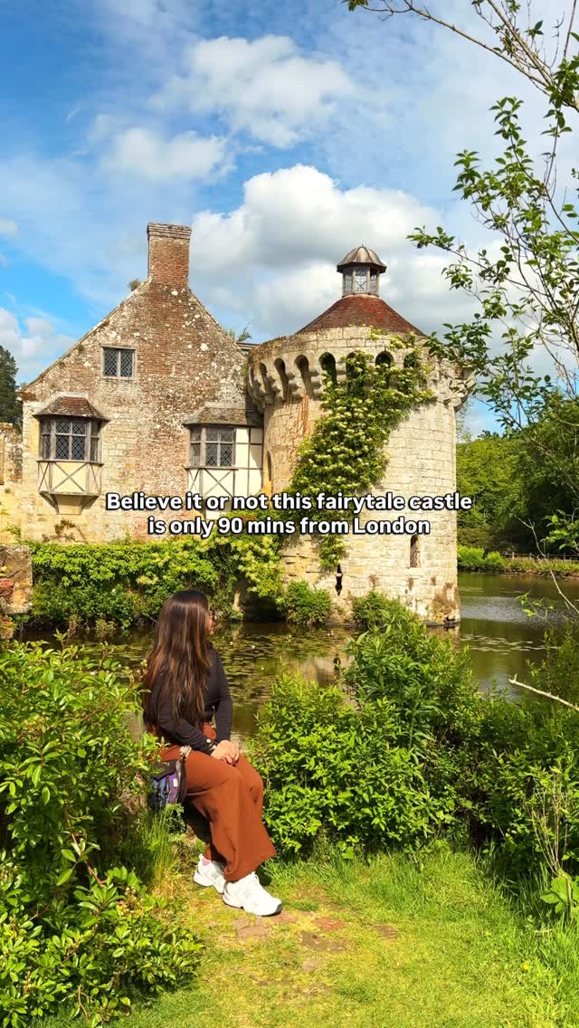 Believe it or not this fairytale castle is only 90 mins from London 🇬🇧 

Follow @spiral.flyer for more travel inspo ❤️

Here is how you can cover it with public transport 

📍 Scotney Castle (TN3 8JN) @scotneycastle_nt 
🚄 Take the direct train from London to Tunbridge Wells (about 50 mins)
🚕 Then grab a taxi or local bus to Scotney Castle (15–20 mins)

Would you go here?

#daytripfromlondon #scotneycastle #fairytalecastle #uktravel #visitengland