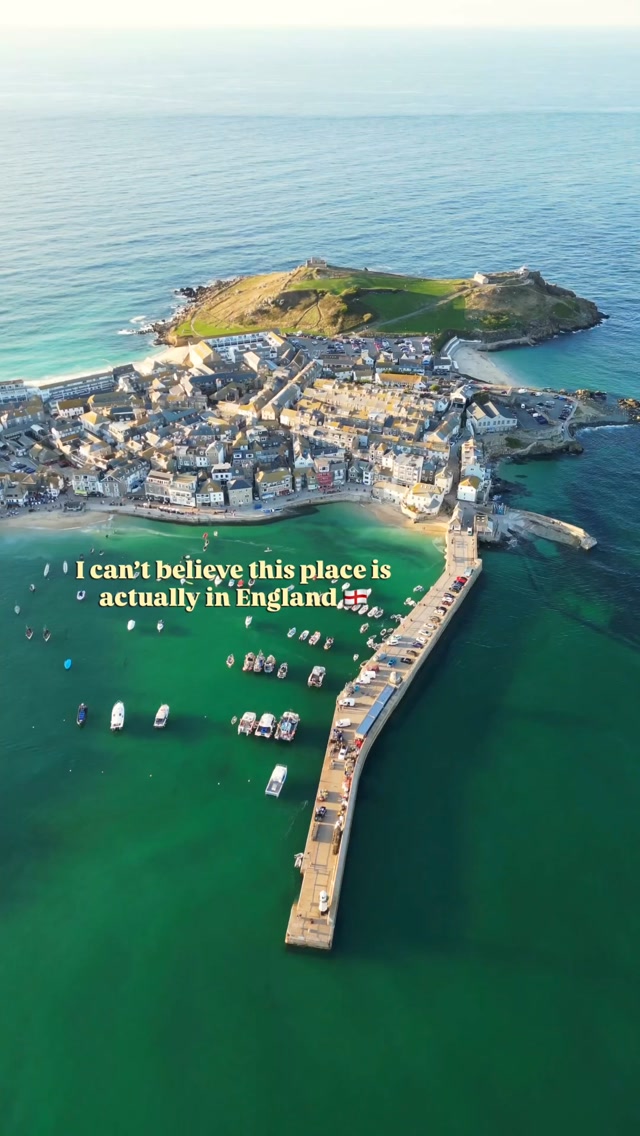 I still can’t believe this place is actually in England 🇬🇧🌊

St Ives honestly feels like somewhere abroad, with turquoise water, sandy beaches and colourful streets.

If you’re visiting, don’t miss:
🌊 Porthmeor Beach
🎨 Tate St Ives
🗿 Barbara Hepworth Museum
🏖️ Porthminster Beach
⛵ A boat trip along the coast
🚶 The harbour & cobbled streets
🚆 The scenic St Ives Bay Line

📍 St Ives, Cornwall

Save this for your Cornwall trip and follow me for more beautiful places, hidden gems and travel ideas across England. 🇬🇧

#StIves #StIvesCornwall #Cornwall #uktravel #EnglandTravel

St Ives Cornwall, things to do in St Ives, St Ives travel guide, Cornwall road trip, Cornwall itinerary, Cornwall beaches, England travel
