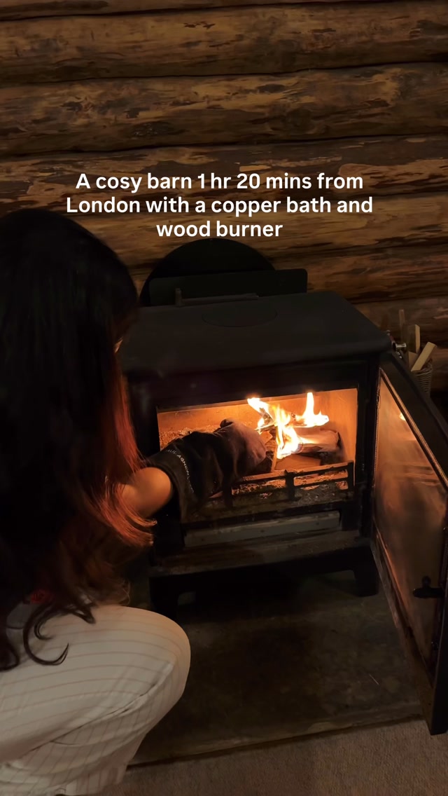 Comment LINK and I will send you the booking link for this beautiful cottage ❤️

You, me and this cottage in the English countryside? 🌿

We stayed at Bloomsbury Cottage - a peaceful little barn conversion with vintage interiors, a wood-burner for cosy nights, a copper bath and the prettiest courtyard garden.

Perfect for actually switching off.

It’s perfectly placed too:
🌊 Bewl Water - 3 mins
🏰 Scotney Castle - 10 mins
🏛️ Royal Tunbridge Wells - 15 mins
🌿 Sissinghurst Castle Garden - 20 mins
🏰 Bodiam Castle - 25 mins

📍 Bloomsbury Cottage, Wadhurst, East Sussex

Save this for your next countryside escape and follow for more beautiful stays that don’t feel like England 🇬🇧

#UKStaycation #placestostayinengland #cosycottages #weekendtripfromlondon #englishcountryside