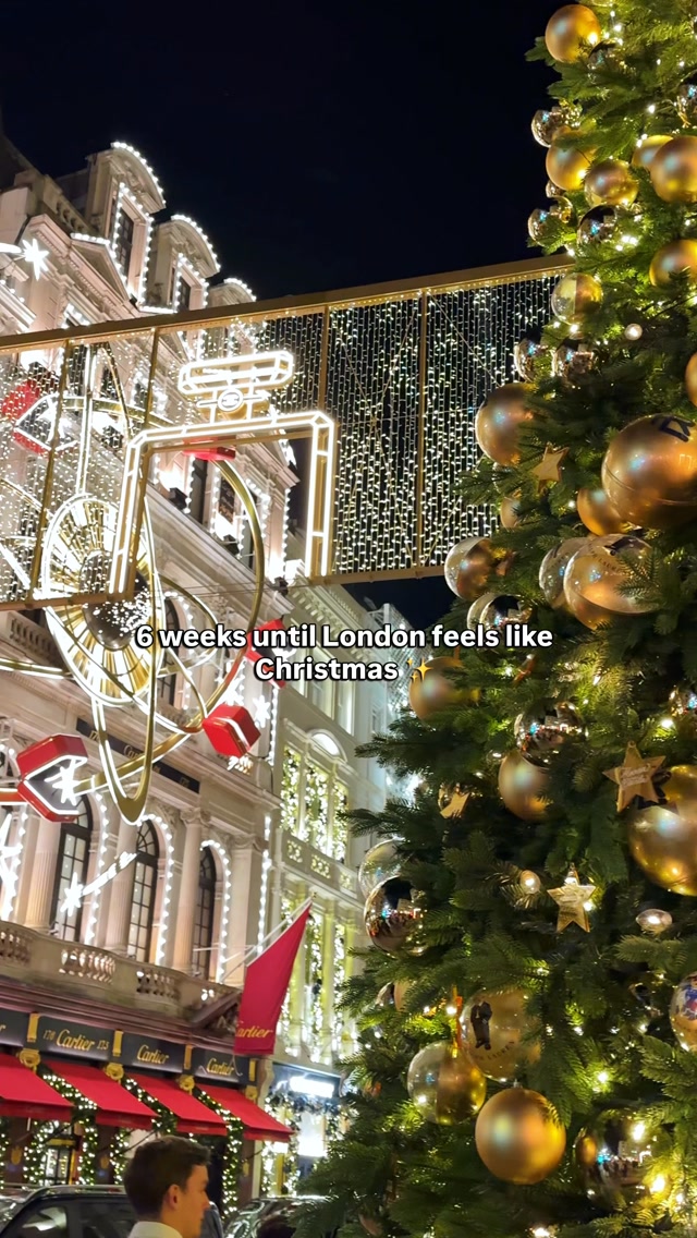 🎄 6 weeks until London looks like this… 

If you’re planning a London Christmas trip in 2026, save this reel for your festive bucket list and follow @spiral.flyer for more London & UK travel ideas ✨

✨ Christmas Lights
📍 Regent Street
📍 Oxford Street
📍 Carnaby Street
📍 Covent Garden
📍 Bond Street
📍 Sloane Square & King’s Road

🎅 Meet Father Christmas
🎄 Santa Land at Hyde Park Winter Wonderland
🎁 Hamleys Christmas Grotto
🎅 Harrods Christmas Grotto
✨ Selfridges Grotto & Festive Elves

⛸️ Ice Skating
❄️ Somerset House
❄️ Glide at Battersea Power Station
❄️ Hyde Park Winter Wonderland
❄️ Hampton Court Palace

🎄 Christmas Markets & Festive Pop-ups
✨ Hyde Park Winter Wonderland
✨ Southbank Centre Winter Market
✨ Winter by the River, London Bridge
✨ Borough Market

✨ More Festive Spots
🎄 Christmas at Kew Gardens
🍺 The Churchill Arms, Kensington
🎁 Fortnum & Mason Advent Facade
🚌 Classic Red Bus Night Tour

📌 2026 London Christmas Tips
• Book popular grottos, Kew Gardens and ice skating early.
• Visit Regent Street and Oxford Street later in the evening for a quieter experience.
• Christmas lights usually switch on between late October and mid-November.

Who are you visiting London with this Christmas? 🎄 Tag them below!

London At Christmas | Christmas In London | London Christmas Lights | London Winter Wonderland | London Christmas Markets

#londonatchristmas #christmasinlondon #christmaslights #londontravel #londonchristmas2026