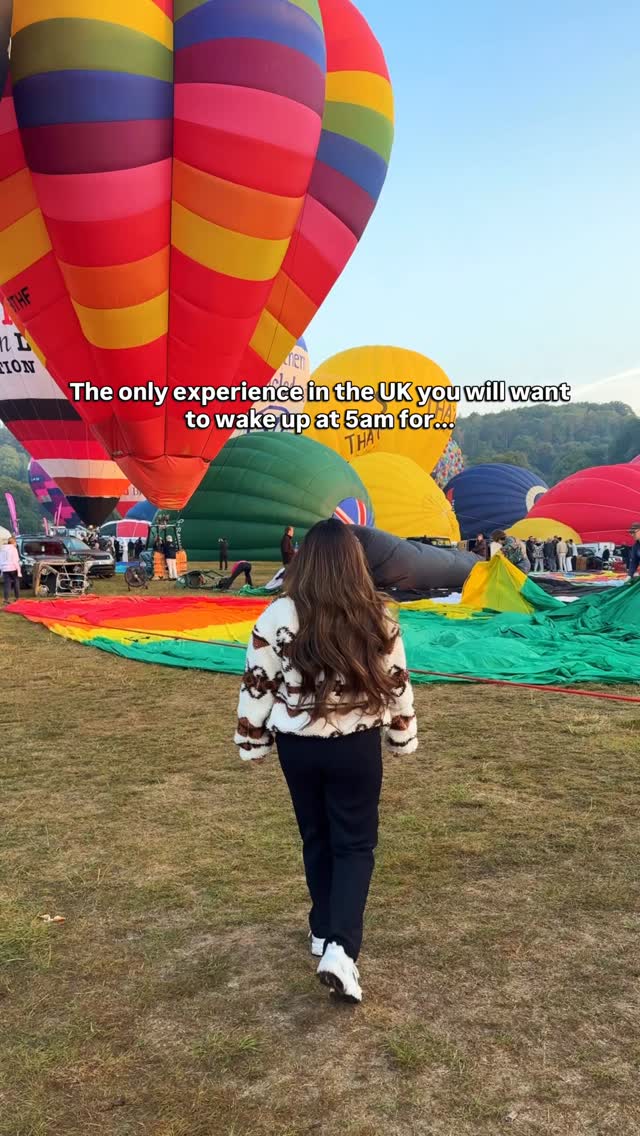 The only experience in the UK you’ll want to wake up at 5am for 🎈

The Bristol International Balloon Fiesta is back 7 - 10 August 2026 at Ashton Court Estate - and it’s completely FREE

✨ What to expect:

* Mass balloon ascents at sunrise & sunset
* The famous Night Glow (balloons lighting up to music)
* Food stalls, live entertainment & festival vibes all day
* One of the biggest FREE outdoor events in the UK

Save this & send it to who you’re going with ✨

#bristolballoonfiesta #uktravel #summerbucketlist #hotairballoons #uktravels